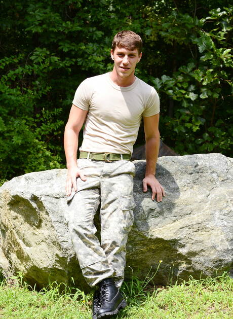 Nice american boys hunky guy Kaden Alexander and superstud Paul Canon in hard anal sex outdoor