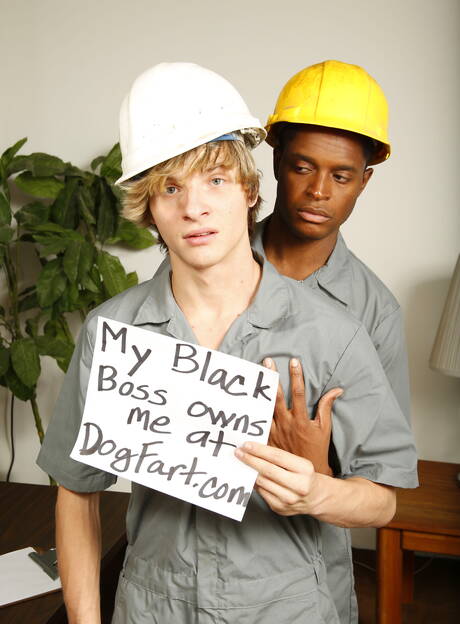 American twink Jessie Montgomery and muscular Matthew James fuck interracial ass after sucking cock