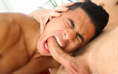 Latin well-built Armond Rizzo fuck after blowjob