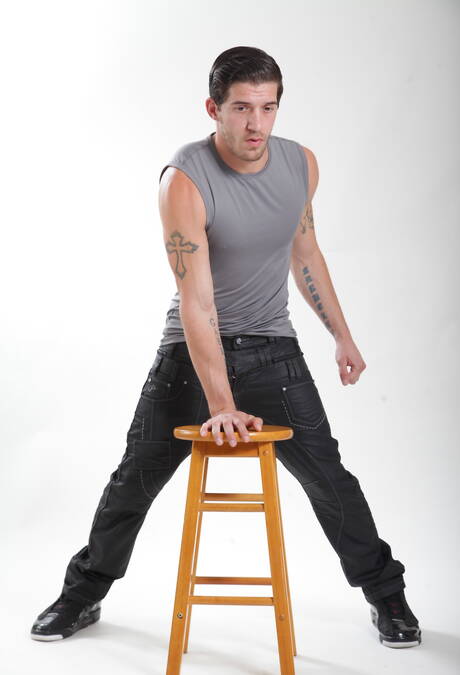 Hot american boys young dude Aiden Summers and otter Ty Roderick get naked and showing hot butt