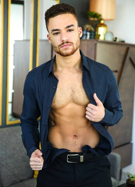 Russian strongman Dalton Briggs and american strongman Beaux Banks have a good anal sex