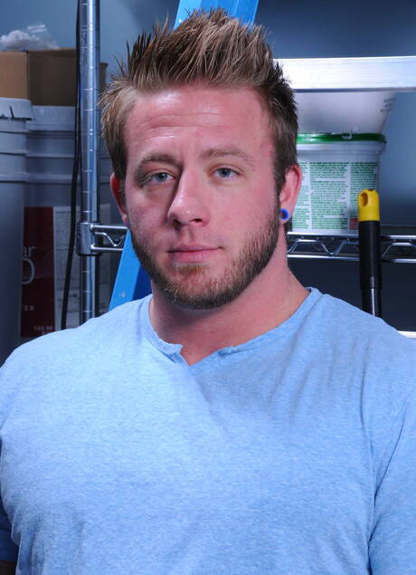 Hot american dudes hunk Topher Di Maggio and mature bear Aaron Bruiser sucking and screwing each other outdoor