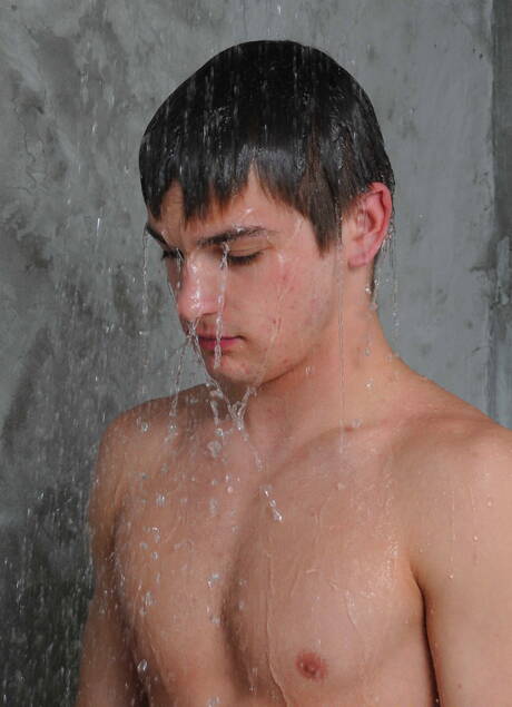 Johnny, Tom, Colby Jansen, Topher Di Maggio in hot bang in hot shower