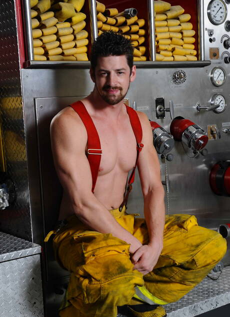 Rocco, Colby Jansen, Landon, Andrew Stark, Charlie have a good groupsex outdoor