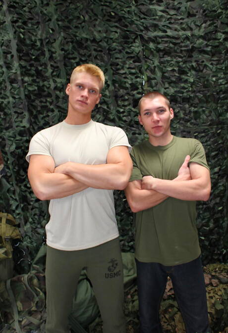 Hot americans, superstud Elye Black and tough guy Blake Effortley fuck after blowjob outside