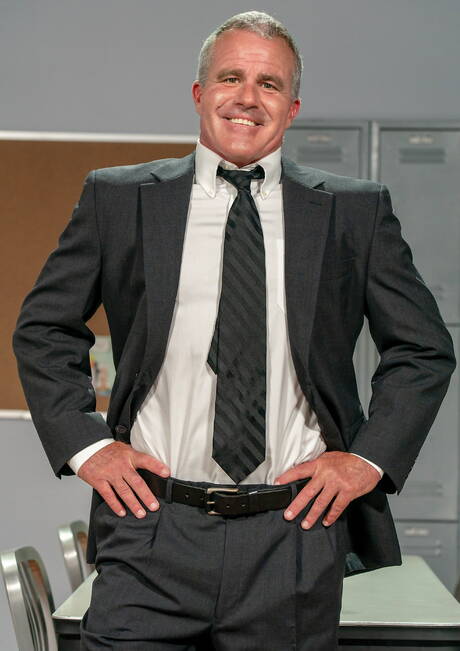 Hot american dudes well-built Brian Bonds and bear Dale Savage ride a cock with fisting