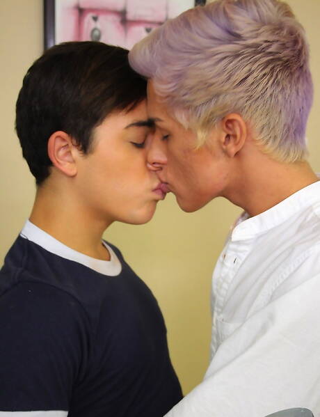 Latin hot twink Jamie Sanders and young Skyler Williams in hot ass bang