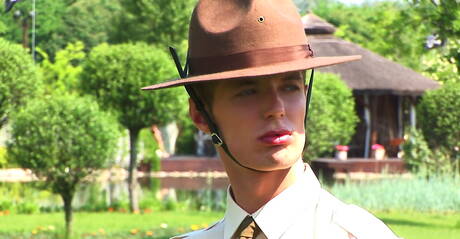 Czech beefy Steve Peyroux jack off his cock outdoor