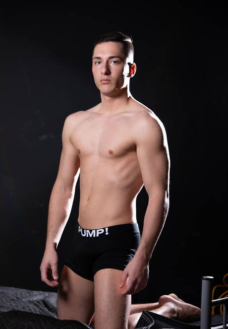 Sexy americans, hunky guy Hoss Kado and well-built Tristan Hunter have a good anal sex