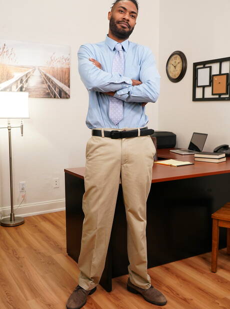 Sexy Floyd Johnson, Hunter Triad and Jacob Wolf have a good interracial threesome sex