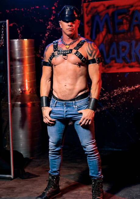 Hot boysIsaac X, Marco Napoli and Ryan Carter in hot 3some ass fuck action