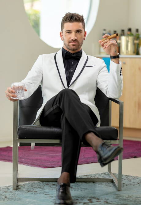 French superstud Chris Damned and american hot twink Jack Bailey drilling an ass