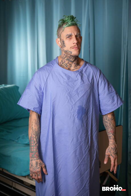 Canadian muscular Bo Sinn and russian twink Lev Ivankov have anal sex