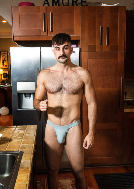 American pornstars well-built Jay Tee and otter Mason Lear fuck ass after sucking in kitchen