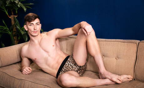 Hot american dudes hot bear Blaze Austin and hunk Michael Jackman in hot anal sex