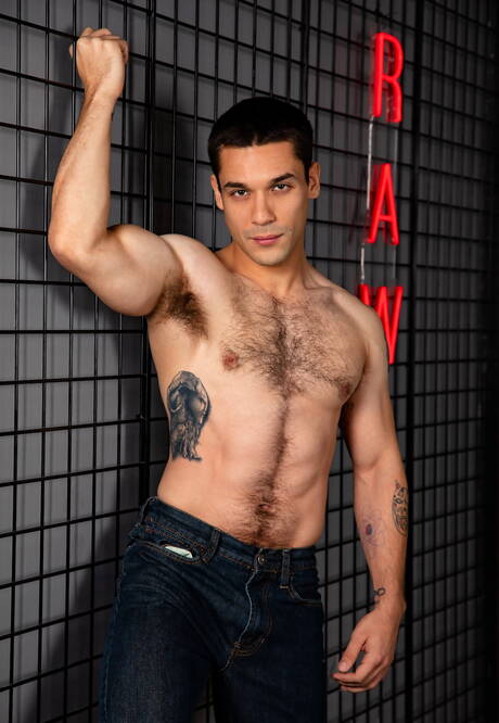 Nice american buddies otter Andrew Miller and pretty boy Cody Viper in hot homosexual scene