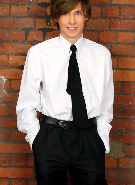 Polish beautiful boy Ethan White and czech young Tom Nutt in hot ass fuck action