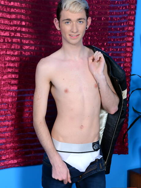 Latvian young boy Billy Rubens and muscular Jacob Daniels in hot anal sex