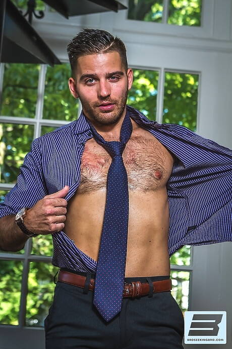 Pretty american guys gay bear Jackson Grant and hairy bear Colby Jansen in hot homosexual action