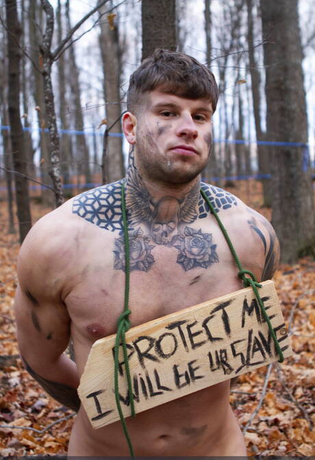 Andrew Green and canadian bull Ryan Bones sucking and screwing each other outside