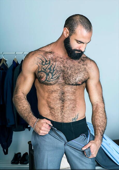 Tough guy Diego Reyes and well-built Paco in hot homosexual action