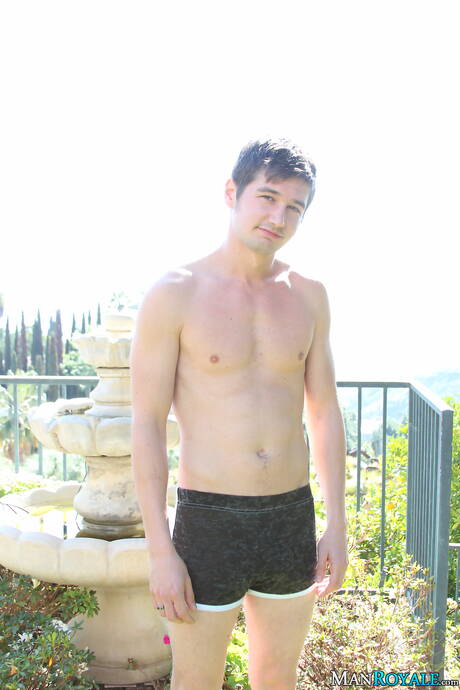 Nice american buddies young boy Devin Dixon and tough guy Colby Chambers have a hot couple sex outside