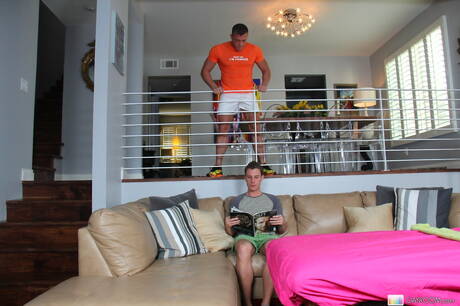 American strongman Trace Kendall fuck after dick sucking