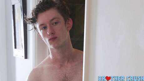 American hunky guy Greg Mckeon have a hot 3some sex