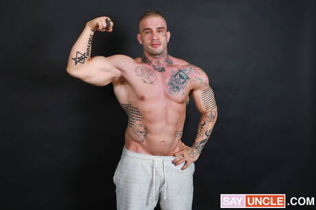 Sexy americans, young Rob Quin and bull Davin Strong sucking and fucking each other