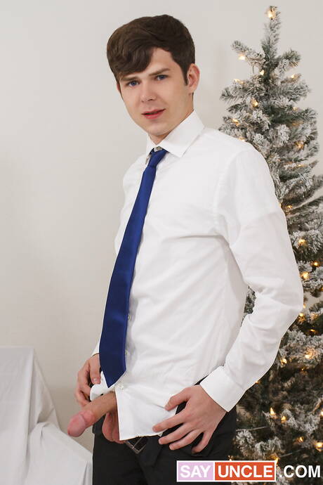 Hot americans, strongman Myles Landon and beautiful boy Dakota Lovell hard roped