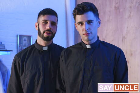 Romeo Davis, Father Gallo and Carter Ford in hot threesome ass fuck action