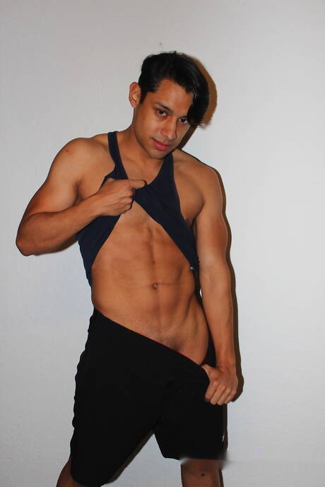 Oriental muscular Zed Sheng and hunk Angel Nash in hot ass bang