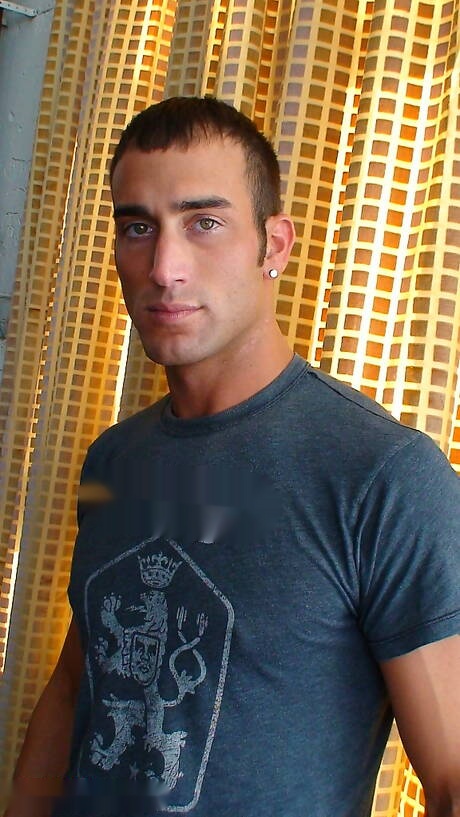 American strongman Spencer Reed and muscular Kade in dick sucking scene