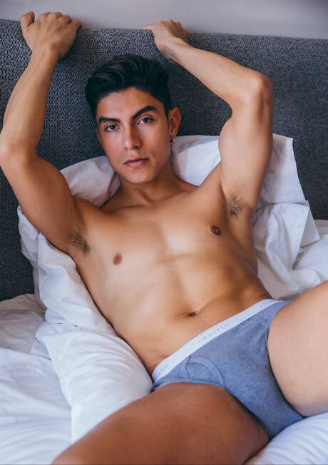 Latino beefy Abraham Shehell and american beefy Alfonso Osnaya drilling an ass