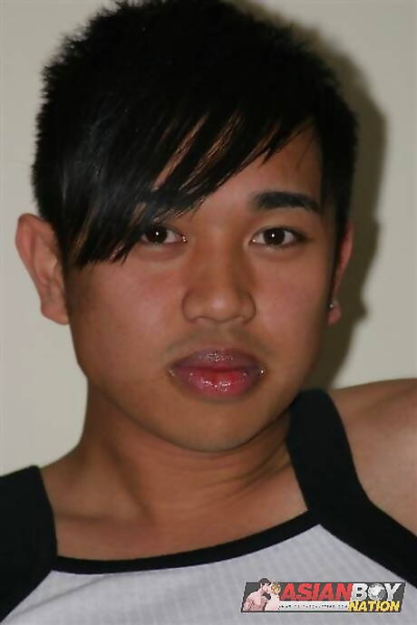 Oriental beefy Ace Glory jack off with toy