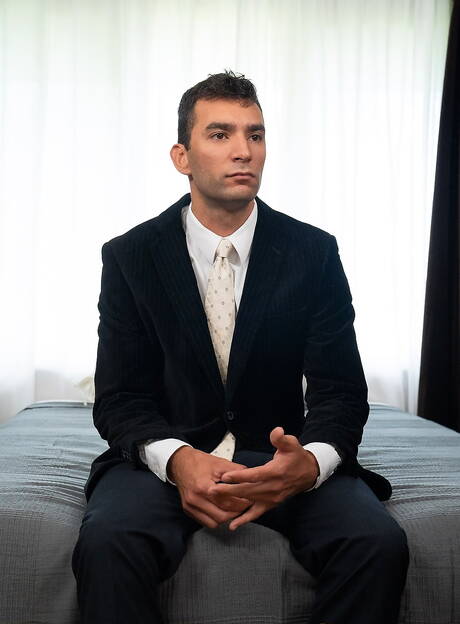 Pretty american guys muscular Brian Adams and muscular Cole Blue in hot ass fuck action