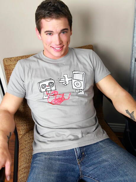 Famous americans, muscular Dallas Evans and beefy Riley Price in hard anal sex