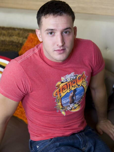 Pretty american boys bull Chris Rockway and stud Mike West make a love