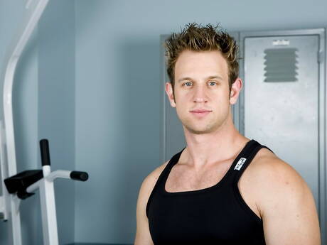 Bryce Barrington and italian bull Leo Giamani in cock sucking scene