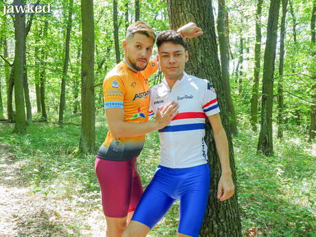 Russian beautiful boy Dmitry Osten and latin hot twink Hanry Onlyjapa in hard anal sex outside